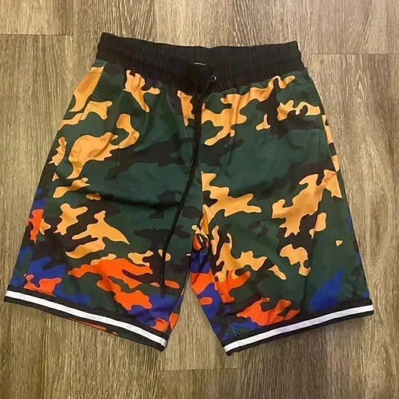 Mens Forever 21 Multicolor Camo Shorts - M - Picture 1 of 6